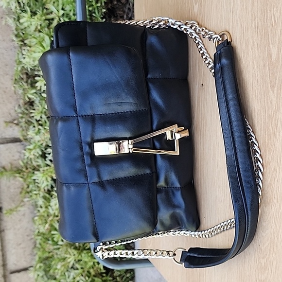 Topshop Triangle Quilted Shoulder Bag - Black - Picture 1 of 11